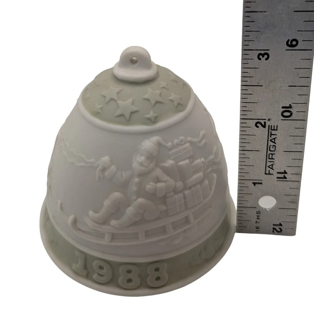 Vintage Lladro Christmas Bell Ornament 1988 Green Santas‎ Sleigh Porcelain Spain